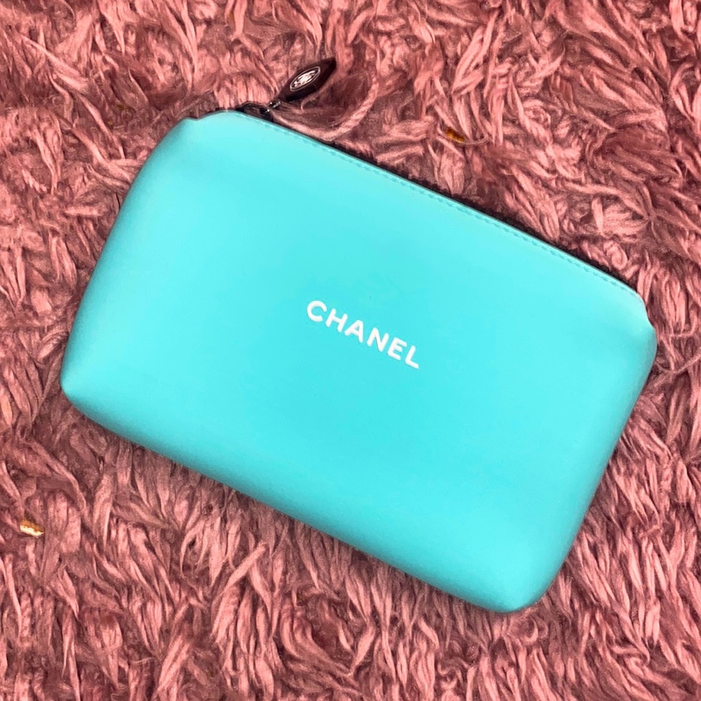 Chanel pouch